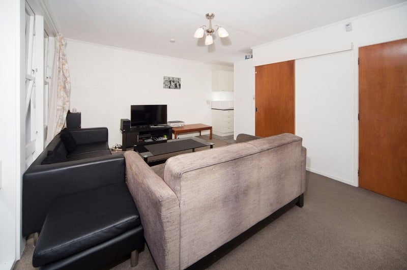 Mount Roskill, 2 bedrooms64594805616001112