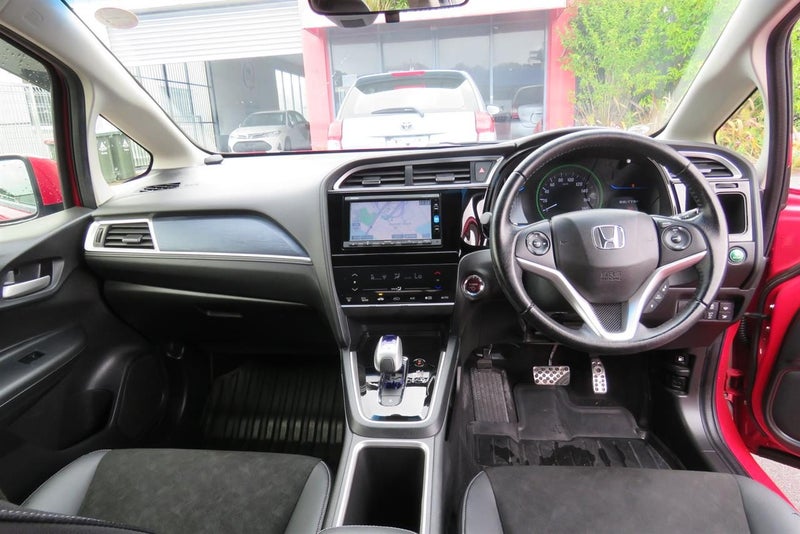 2016 Honda Shuttle X Model 1.5L Hybrid.64594903468546113