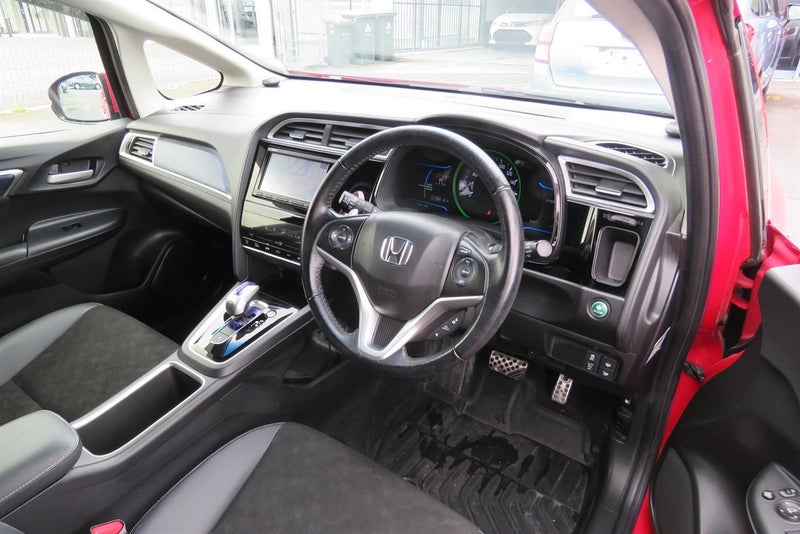 2016 Honda Shuttle X Model 1.5L Hybrid.64594903468546114