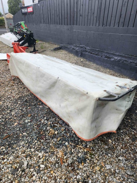 Used Kuhn GMD700 Belt Drive Mower - $1 Reserve Carousel 2