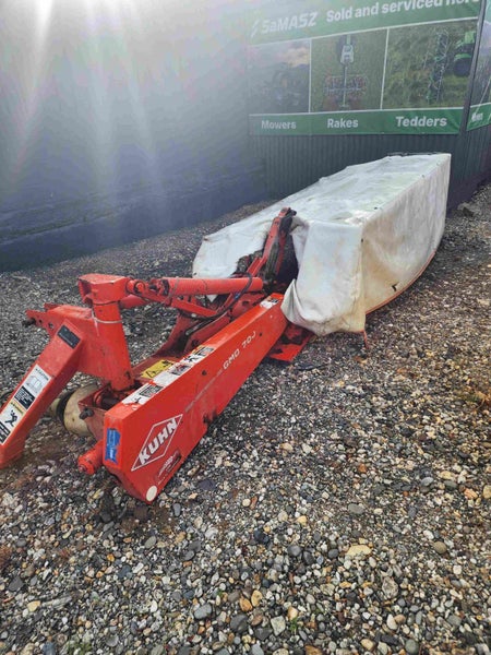 Used Kuhn GMD700 Belt Drive Mower - $1 Reserve Carousel 1