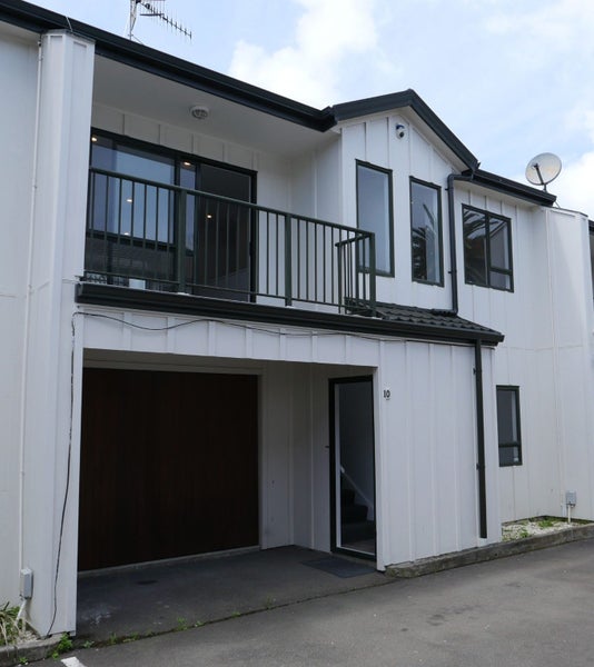 Paraparaumu Beach, 3 bedrooms64594903553283110