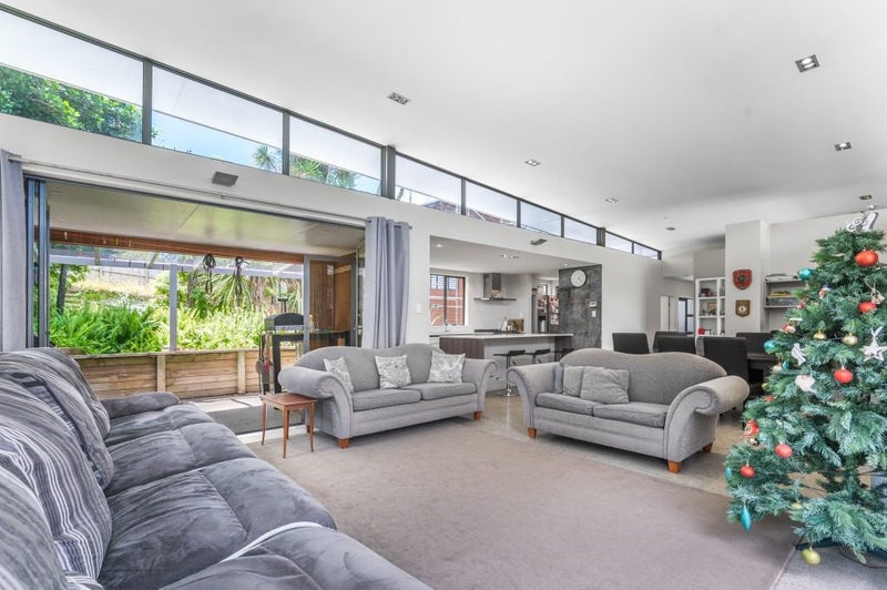 Mount Roskill, 5 bedrooms64595100144131113