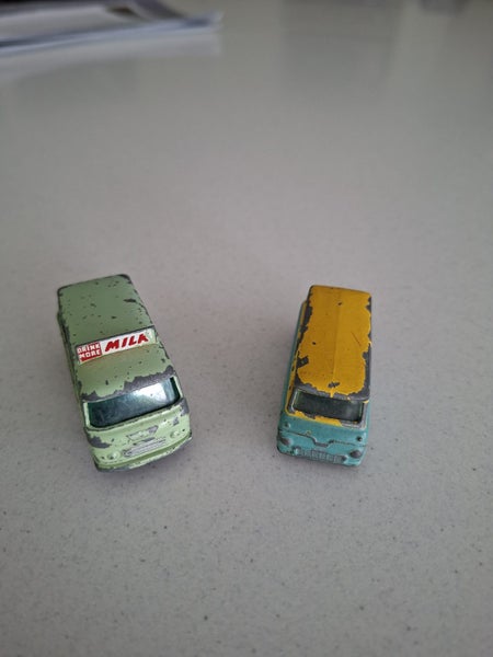 2 x Matchbox toys Carousel 2