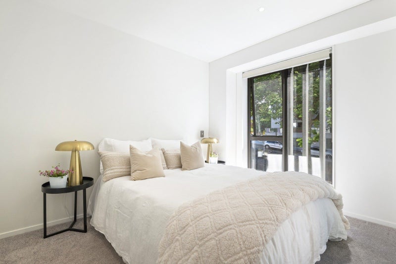 Light, leafy and so perfectly located!64595296794497114