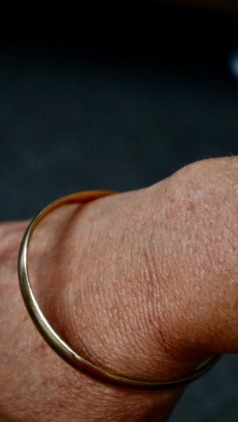 9ct Gold Bangle - Vintage - 30.73 gm - Papamoa64684536809729113