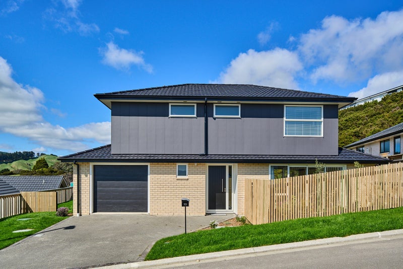 Modern 3 Bedroom To Add To Your Christmas List!64595591128961110