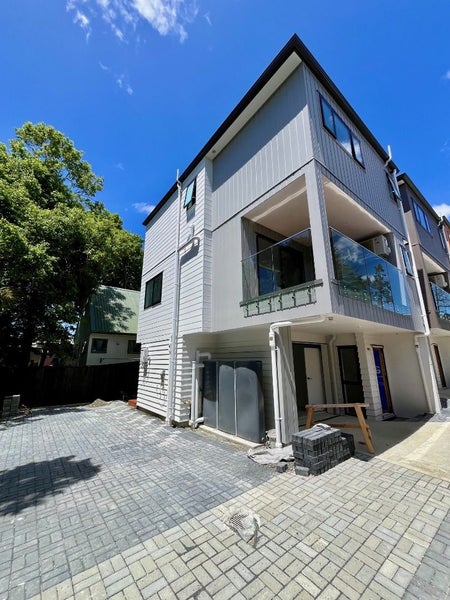 Avondale, 3 bedrooms64595494121219110