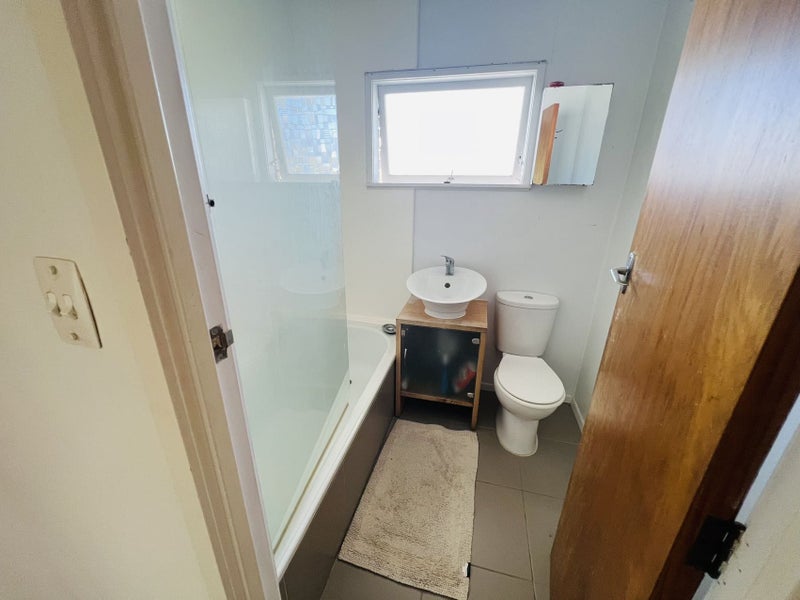 Glenfield, 2 bedrooms64595689198721113