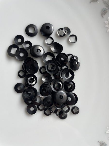 Black Washers with Round and Square Holes W-4