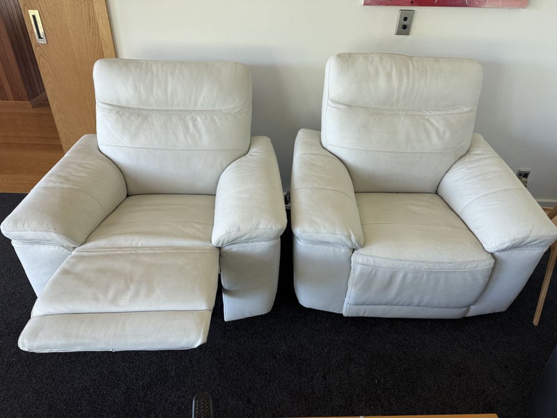 Nick Scali Snow White Leather Powered Recliner Armchair Carousel 2