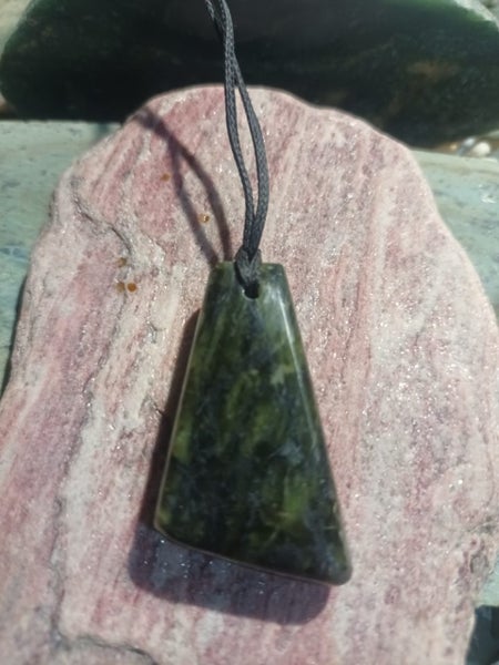 Pounamu Greenstone Necklace - Douglas Creek Carousel 1