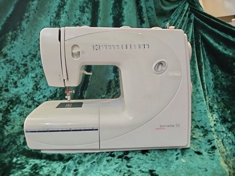 BERNINA BERNETTE 55 AS NEW64597009422977110