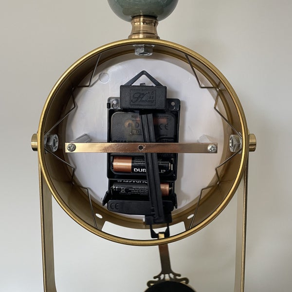 Vintage-Inspired Retro Table Clock — European-Luxury Pendulum Mantel Decor Carousel 8