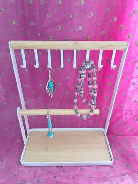 Jewelery Stand Carousel 1