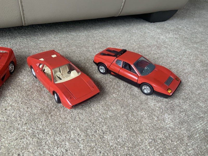 FERRARI DIE CAST MODELS Carousel 2