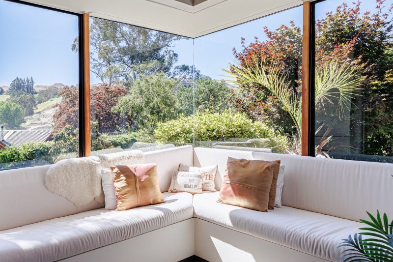 Privacy, Elevation, Motivation!64680303636099111