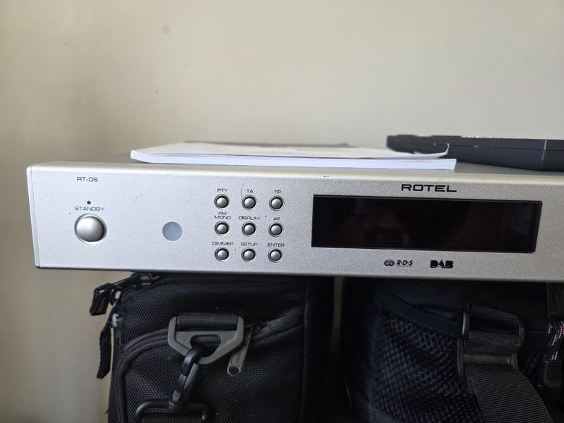 Rotel RT-06 Hi-fi Radio Tuner with DAB Carousel 2