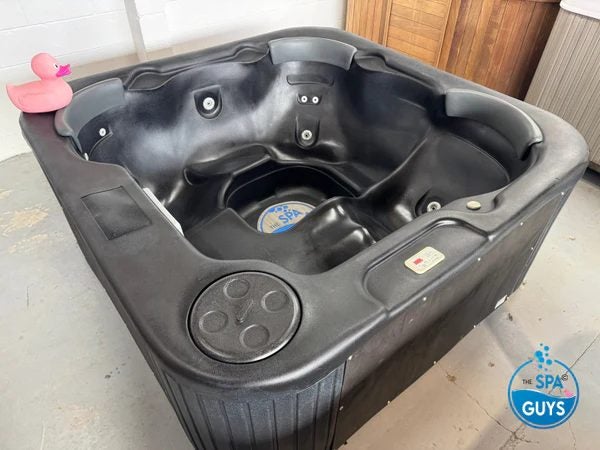 *CLEARANCE* Forméleisure Family Portable Spa Pool - With Warranty - NEW COVER Carousel 2