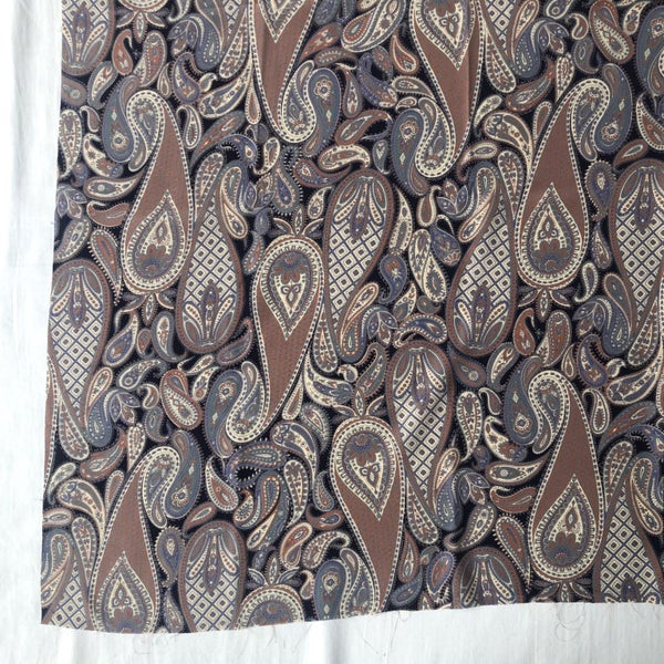 Vintage Paisley Silk Fabric Piece Carousel 9