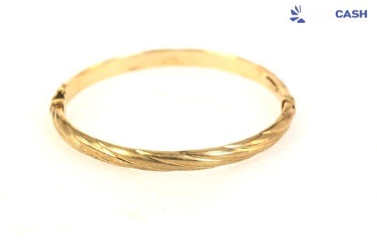 9ct Yellow Gold Patterned Bangle Carousel 1