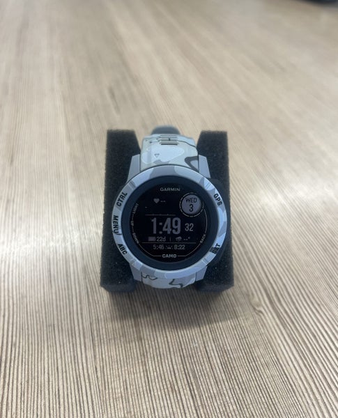Garmin Instinct 2S Camo Edition 40mm GPS Smartwatch Carousel 1