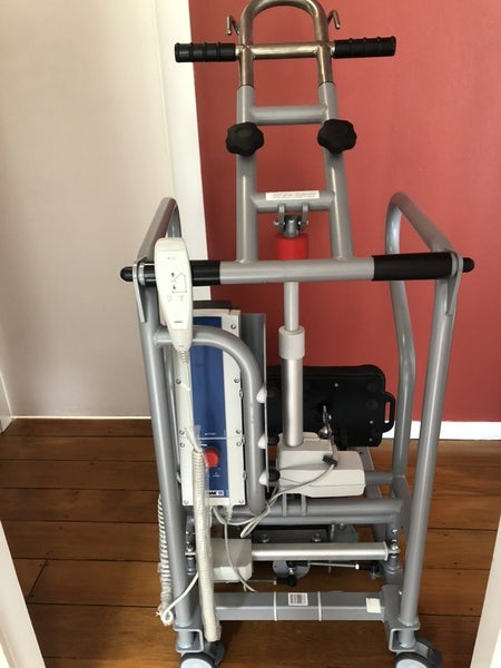 Activ Lift 180 Sit to Stand Hoist/Lifter and sling Carousel 2