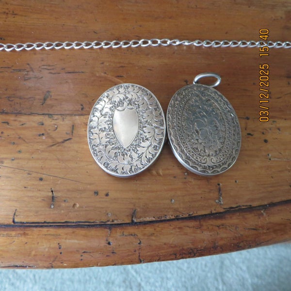Stirling silver locket and chain Carousel 7