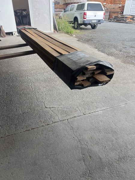 112 LM Mixed-Quality Ancient Swamp Kauri Timber Lot – 100 × 25 mm (Kiln-Dried)64734514627713113