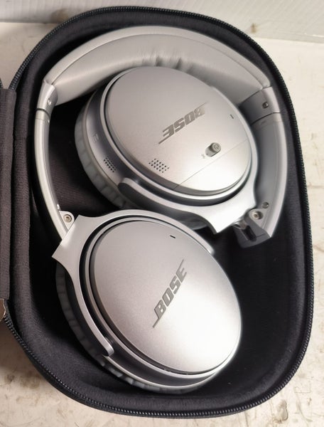 BOSE QUIET COMFORT QC35 HEADPHONES** A2147600-1 Carousel 1