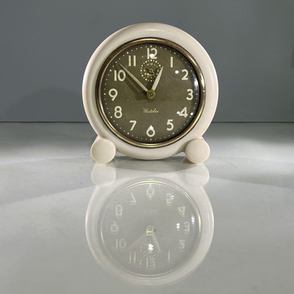 Vintage Westclox Mid Century Bakelite Wind Up Alarm Clock Carousel 1