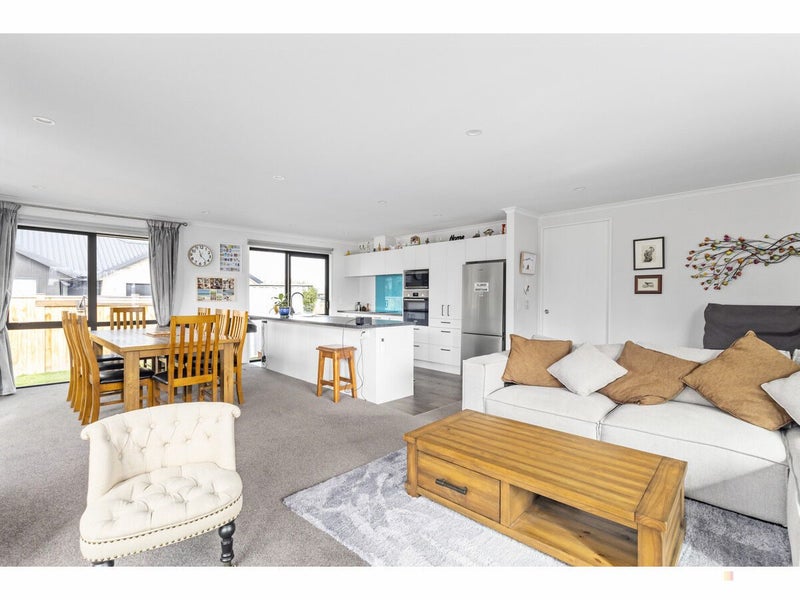 Immaculate New Home with Rural Views64608865386754114