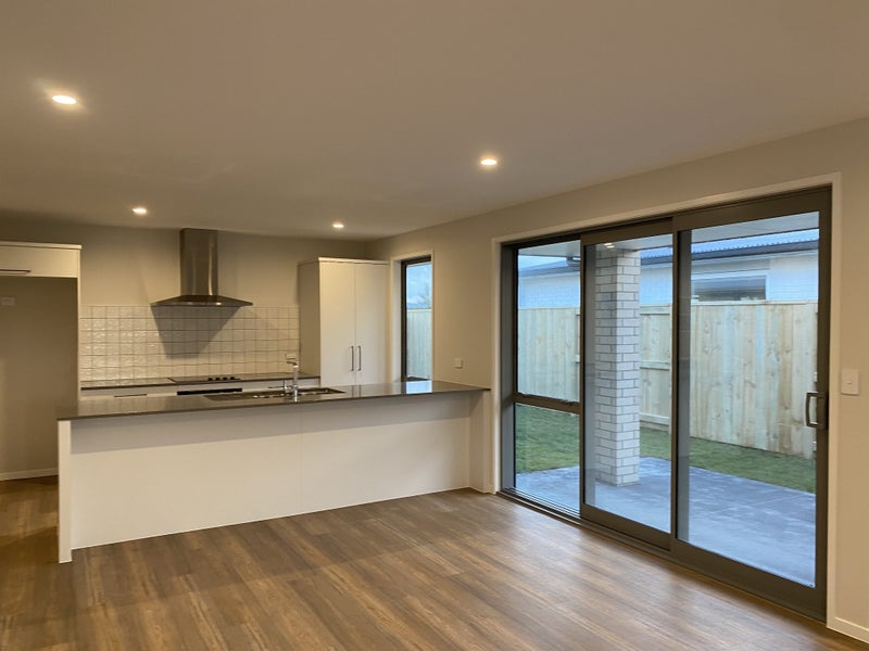 Papamoa Beach, 3 bedrooms64606295838339114