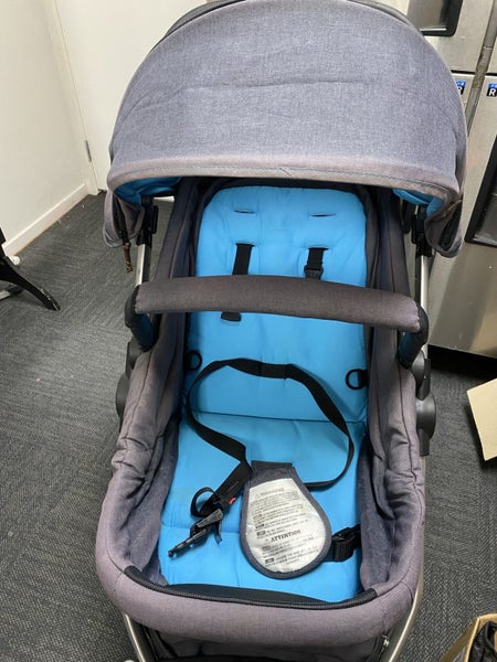 Mountain Buggy four wheels baby stroller Carousel 2