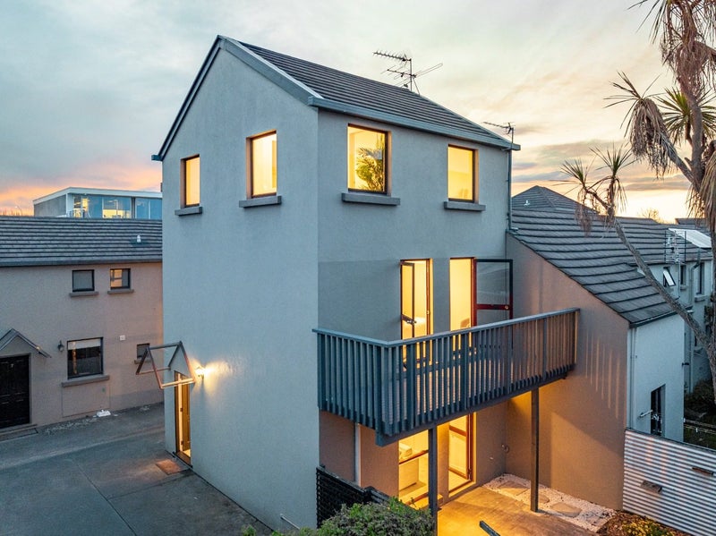 Merivale, 3 bedrooms64607189057794110