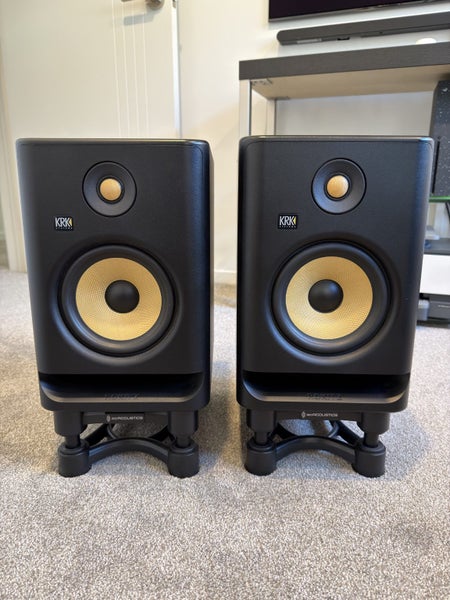 KRK ROKIT 7 G4 Studio Monitors (PAIR) + IsoAcoustics ISO-200 Stands Carousel 1