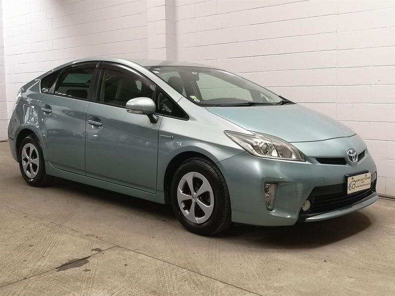 2013 Toyota Prius 1.8S Hybrid Super Low KM64607574534786110