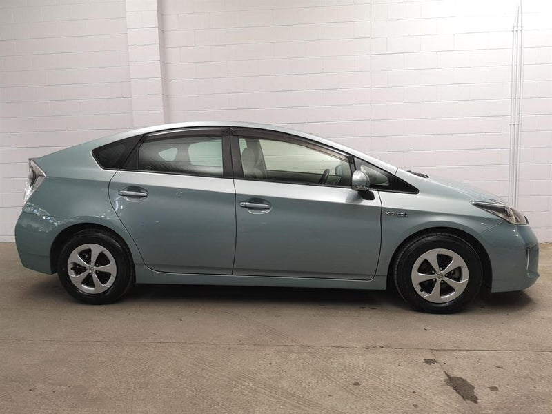 2013 Toyota Prius 1.8S Hybrid Super Low KM64607574534786112