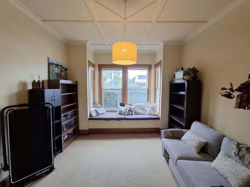 Westown, 4 bedrooms64607884140417111