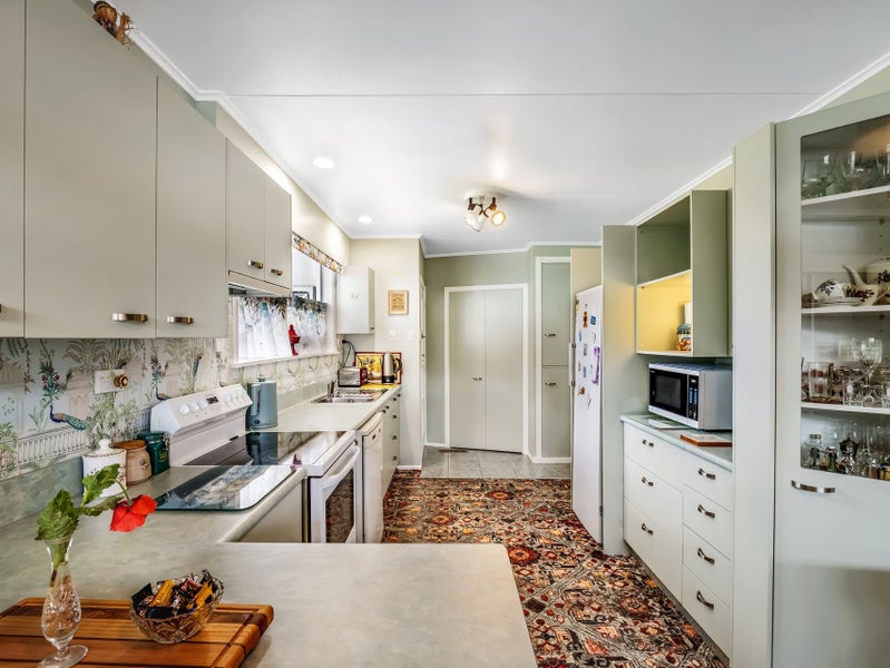 Modern comfort, room for everyone and everything64607970864897111