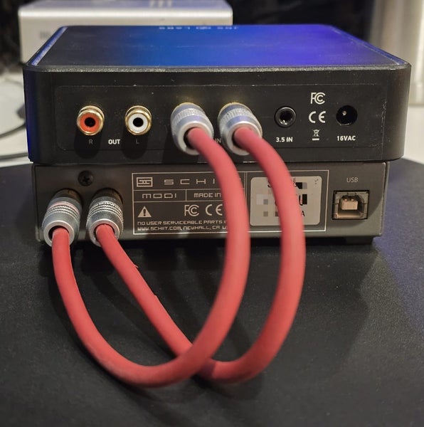 JDS Labs Atom Amp & Schiit Modi DAC Carousel 2