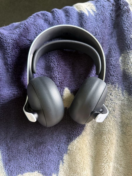 PlayStation pulse elite Carousel 1