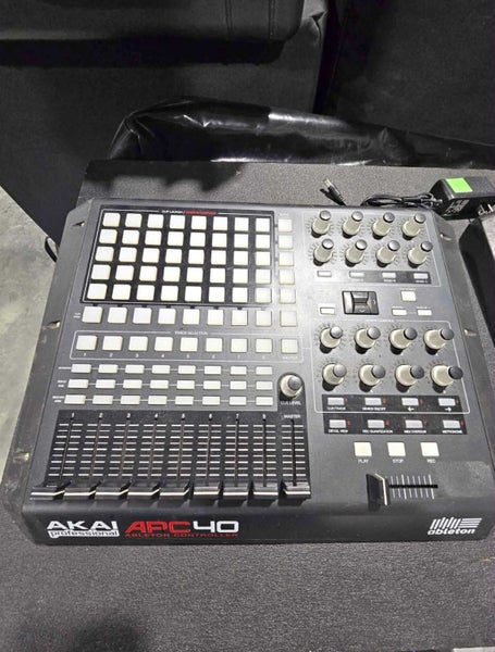 Akai Production APC40 MK1 ABLETON PERFORMANCE CONTROLLER Midi Carousel 2