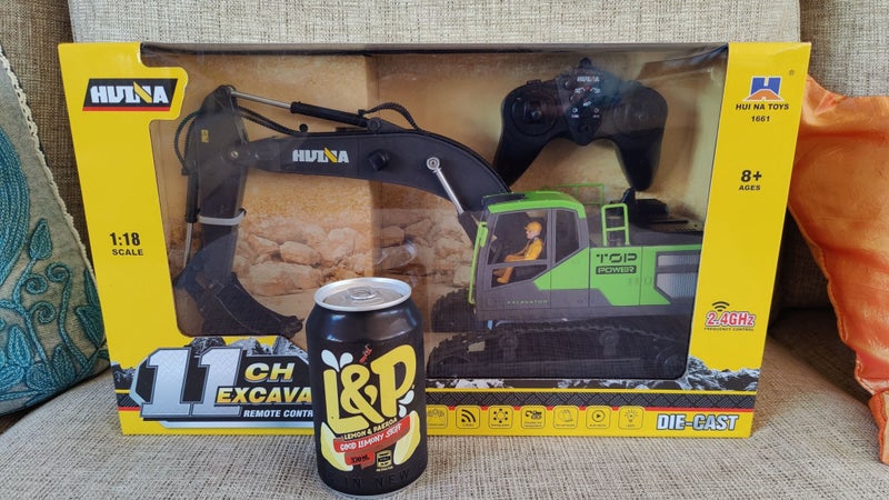 HUINA 1661 Digger Truck Model 1:18 Remote Control RC (Hui Na) - 11CH Carousel 1