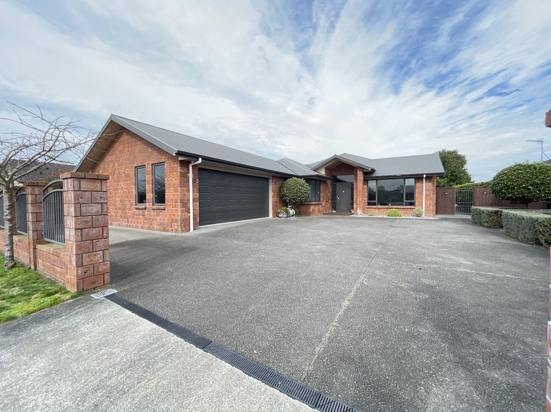 Rototuna, 4 bedrooms64610261057795110