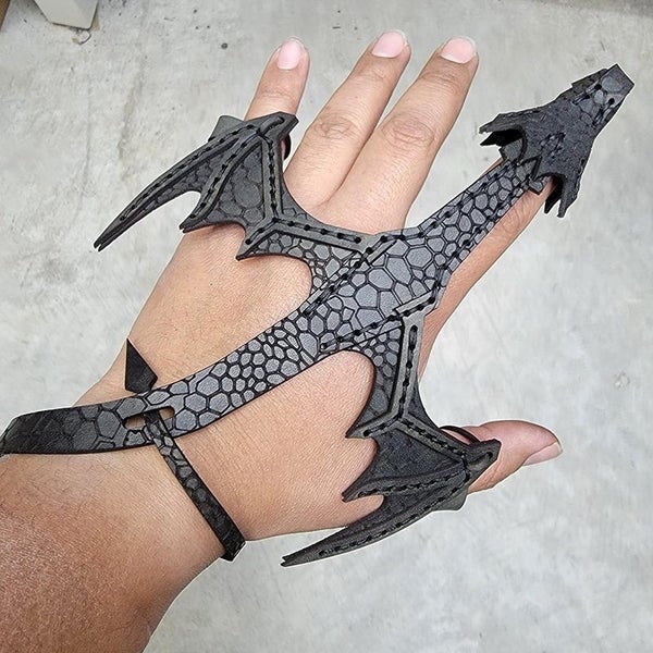Leather Dragon Hand Bracelet Stylish Wrist Accessory for Cosplay & Parties-Black Carousel 3
