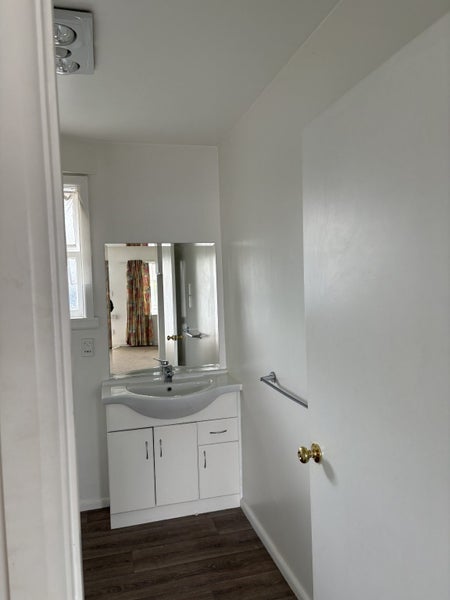 Linwood, Studio64613035586306114