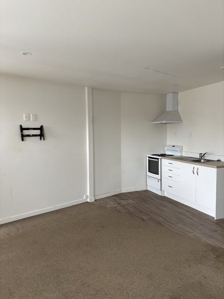 Linwood, Studio64613035586306112