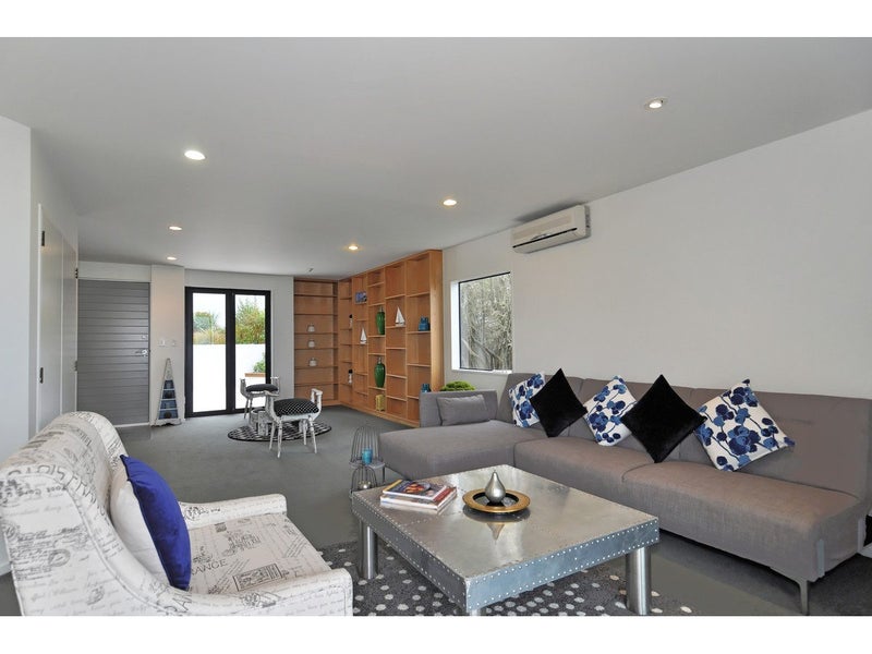 ESTATE SALE64613329666178113