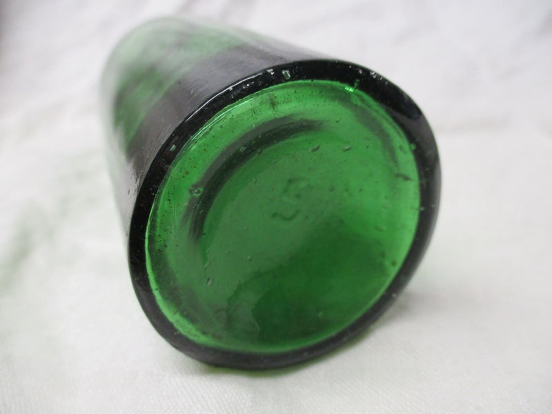BT1 1005 - Vintage Bottle Emerald Green Glass Carousel 7